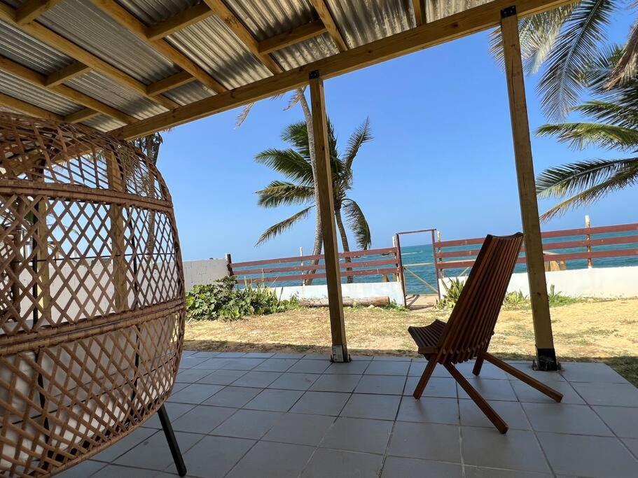 Casita Del Mar Oceanfront Romantic Retreat In Islote Аресибо Экстерьер фото
